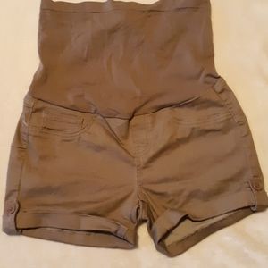 Maternity shorts